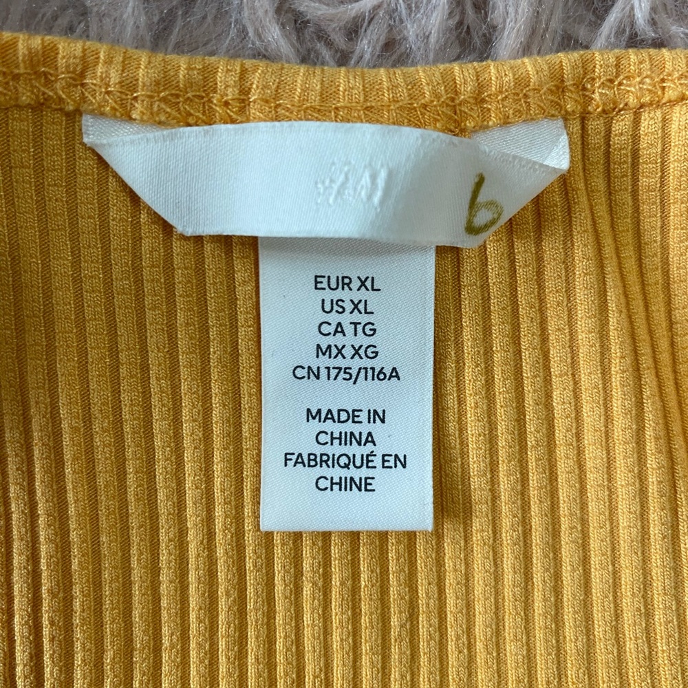Tank top - Picture 2 of 3